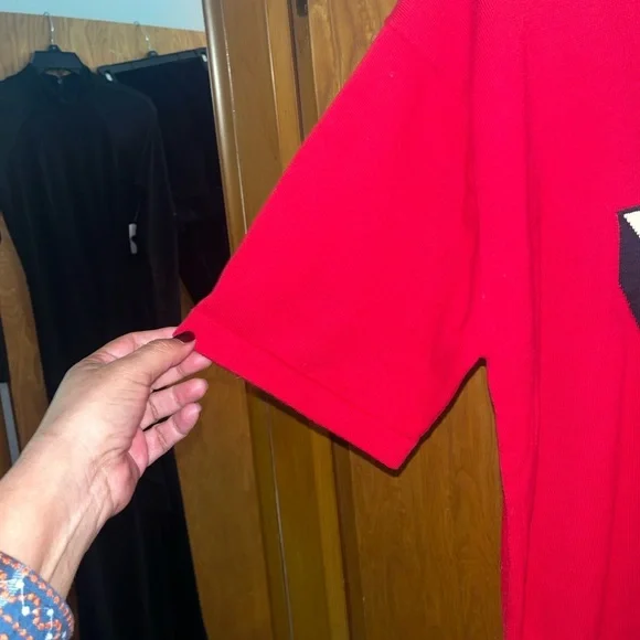 Louis Vuitton Red Logo Sweater - Picture 4 of 9